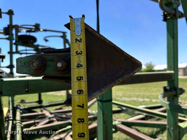 image for item DK6557 John Deere E1510 field cultivator