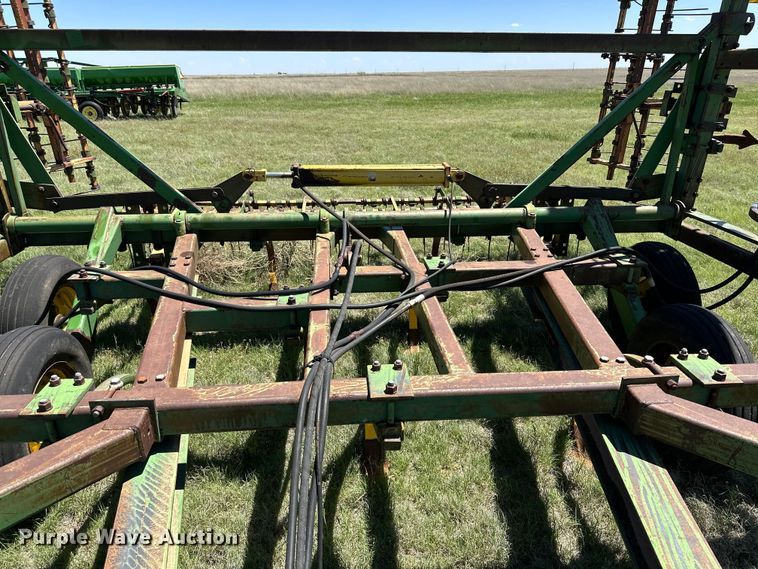 image for item DK6557 John Deere E1510 field cultivator