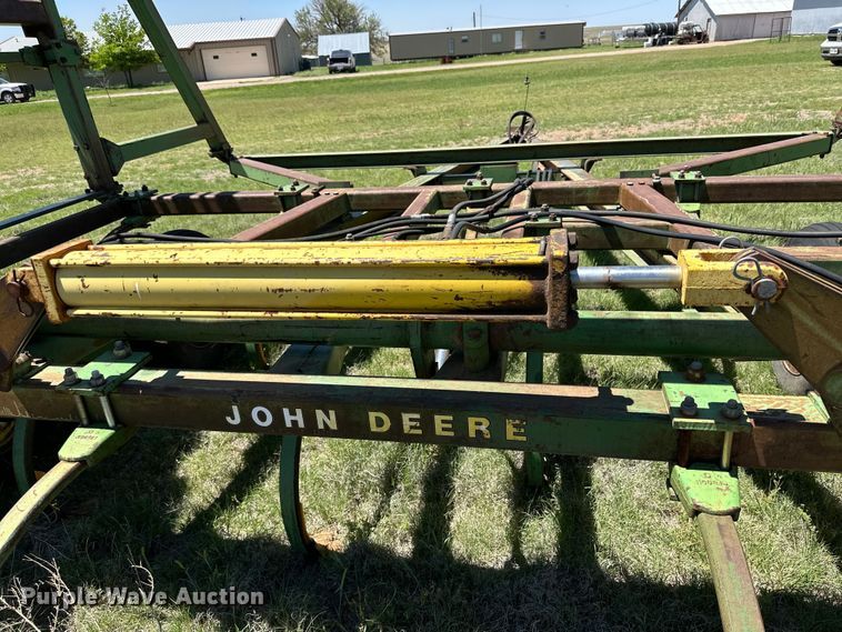 image for item DK6557 John Deere E1510 field cultivator