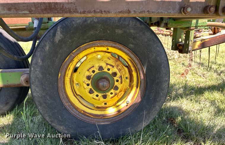image for item DK6557 John Deere E1510 field cultivator