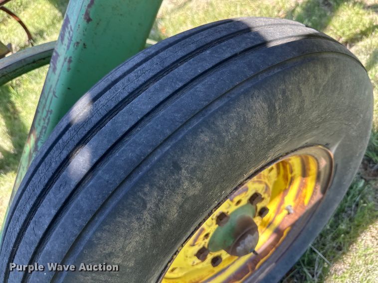 image for item DK6557 John Deere E1510 field cultivator