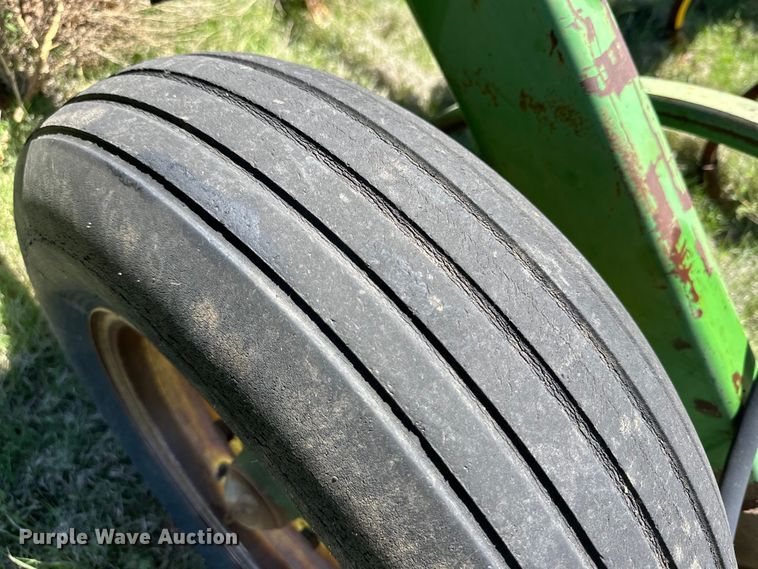 image for item DK6557 John Deere E1510 field cultivator