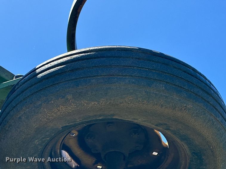 image for item DK6557 John Deere E1510 field cultivator