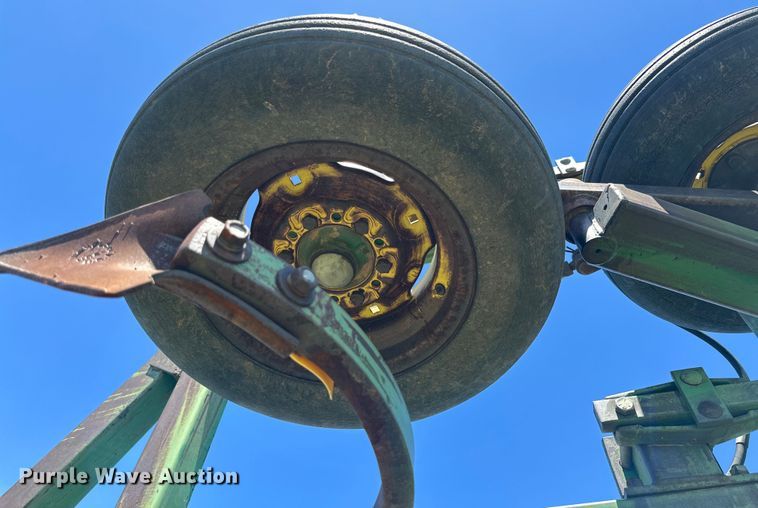 image for item DK6557 John Deere E1510 field cultivator