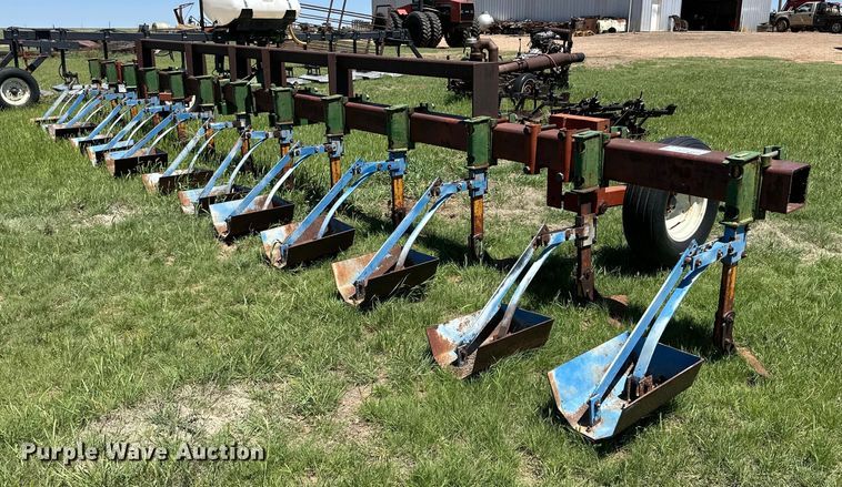 image for item DK6558 Row crop cultivator