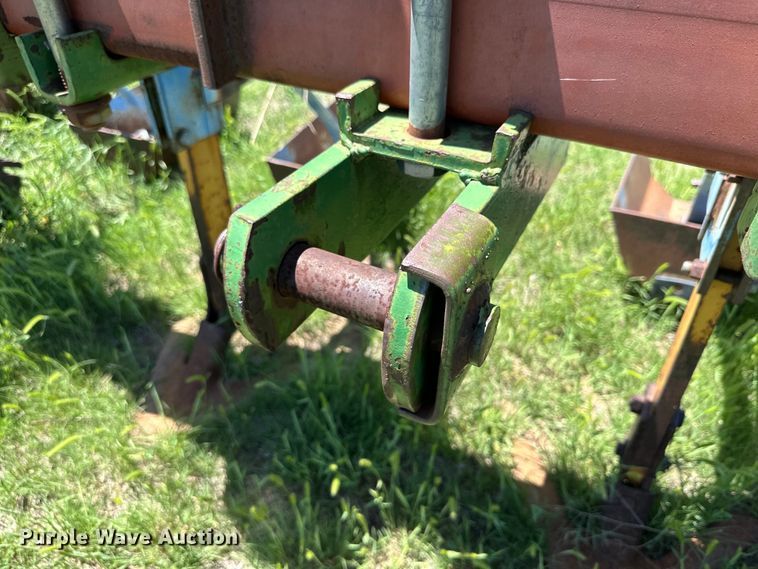 image for item DK6558 Row crop cultivator