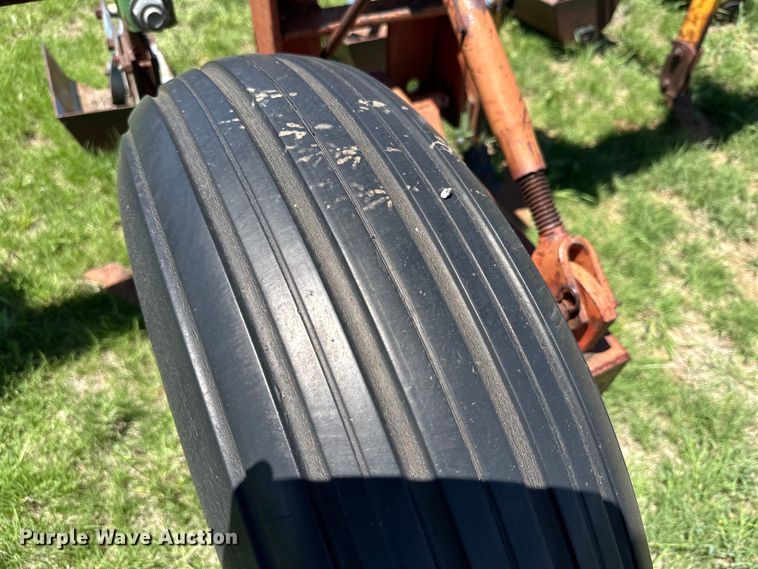 image for item DK6558 Row crop cultivator