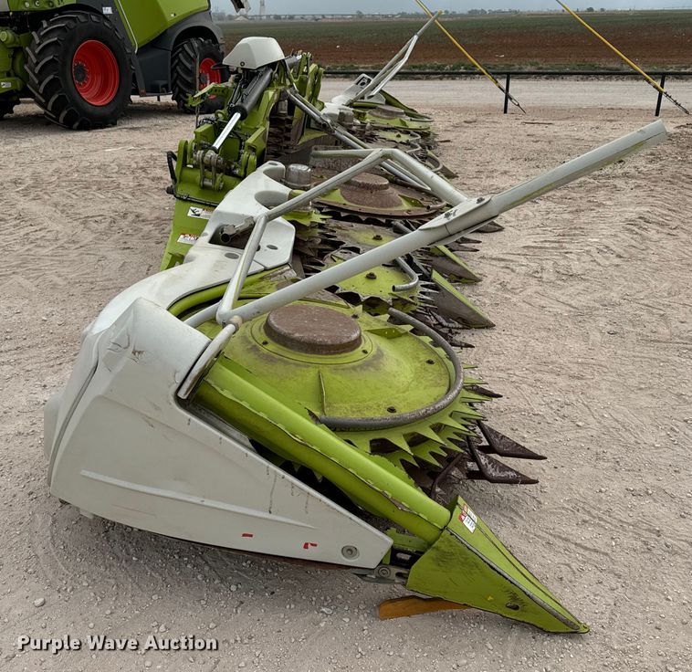 image for item DK6832 2018 Claas Orbis 900 rotary forage head