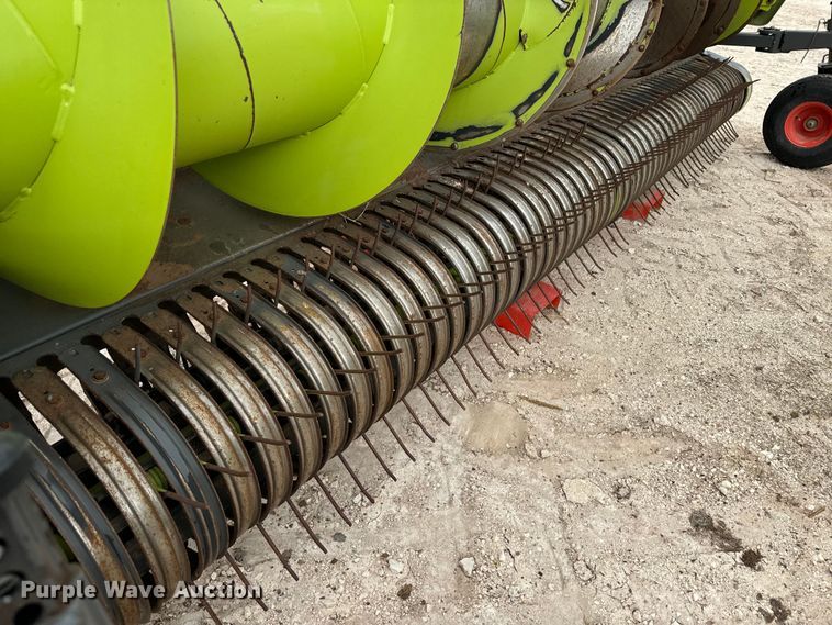 image for item DK6833 Claas 380 Pickup pickup head