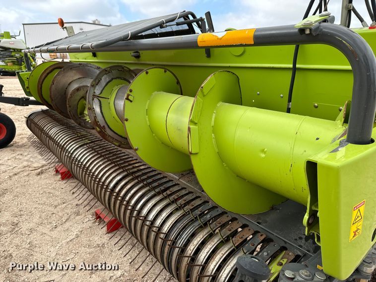 image for item DK6833 Claas 380 Pickup pickup head