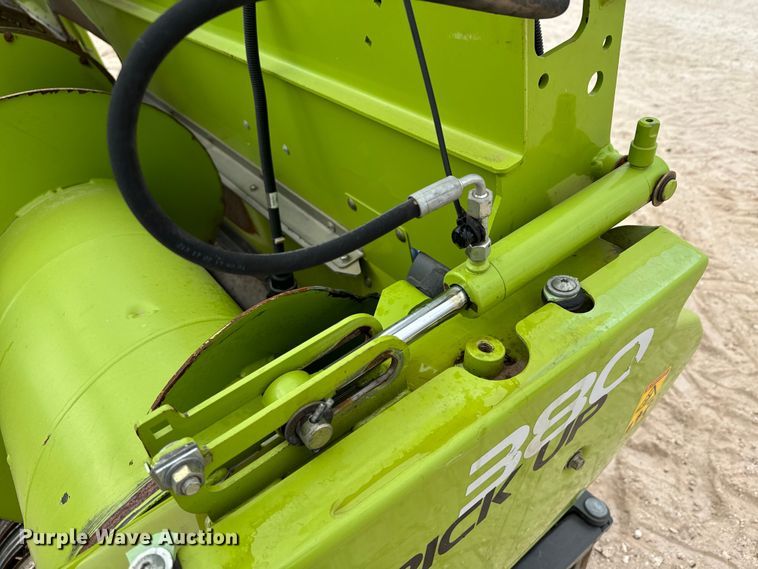 image for item DK6833 Claas 380 Pickup pickup head