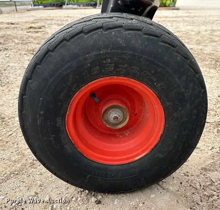 image for item DK6833 Claas 380 Pickup pickup head