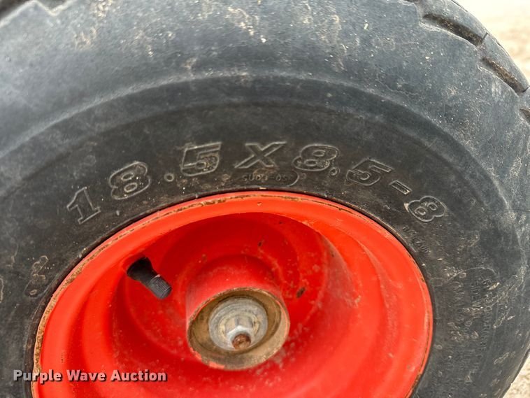 image for item DK6833 Claas 380 Pickup pickup head