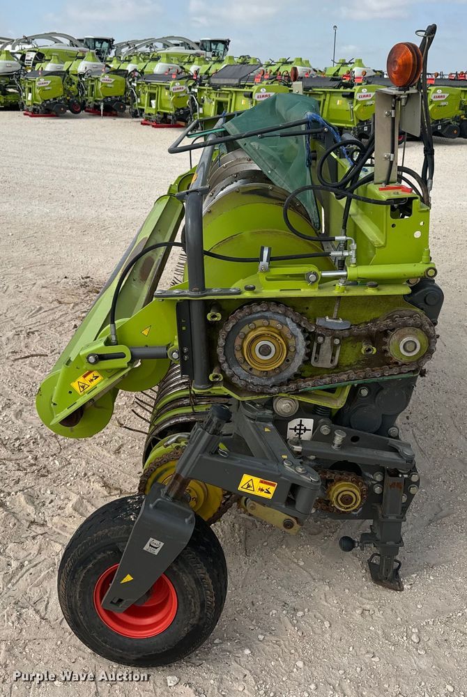 image for item DK6834 2018 Claas 380 Pickup pickup head