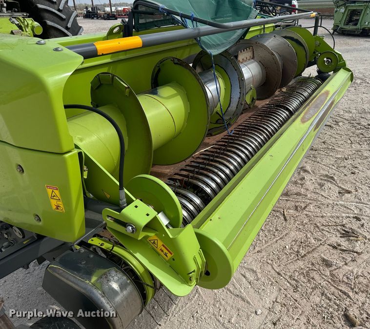 image for item DK6834 2018 Claas 380 Pickup pickup head