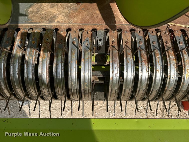 image for item DK6834 2018 Claas 380 Pickup pickup head