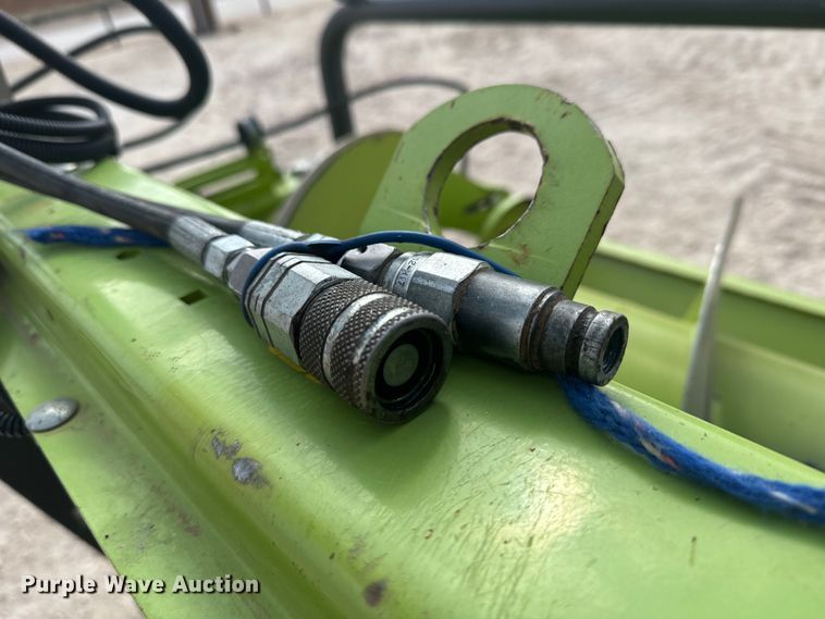 image for item DK6834 2018 Claas 380 Pickup pickup head