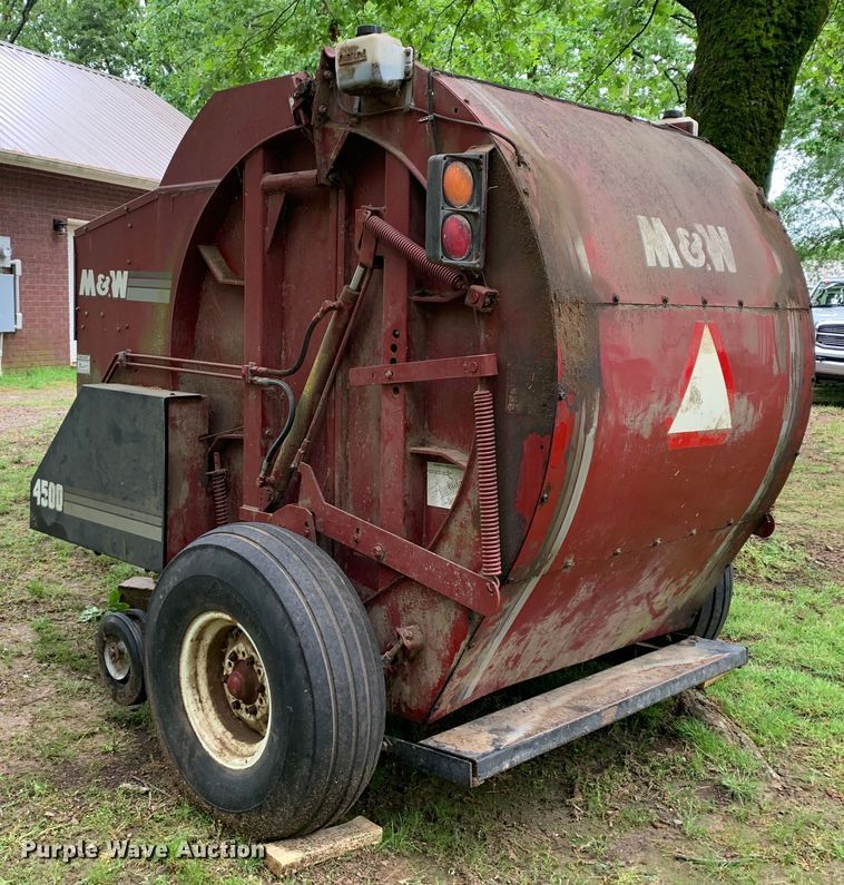 image for item DM7824 M&W 4500 round baler