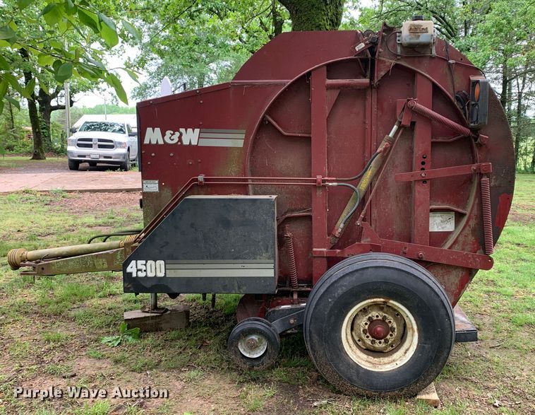 image for item DM7824 M&W 4500 round baler