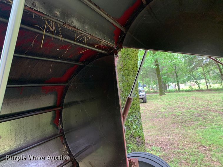 image for item DM7824 M&W 4500 round baler