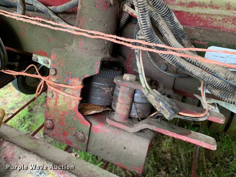 image for item DM7824 M&W 4500 round baler