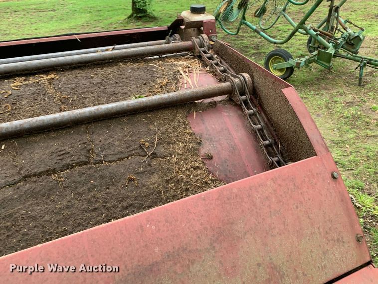 image for item DM7824 M&W 4500 round baler