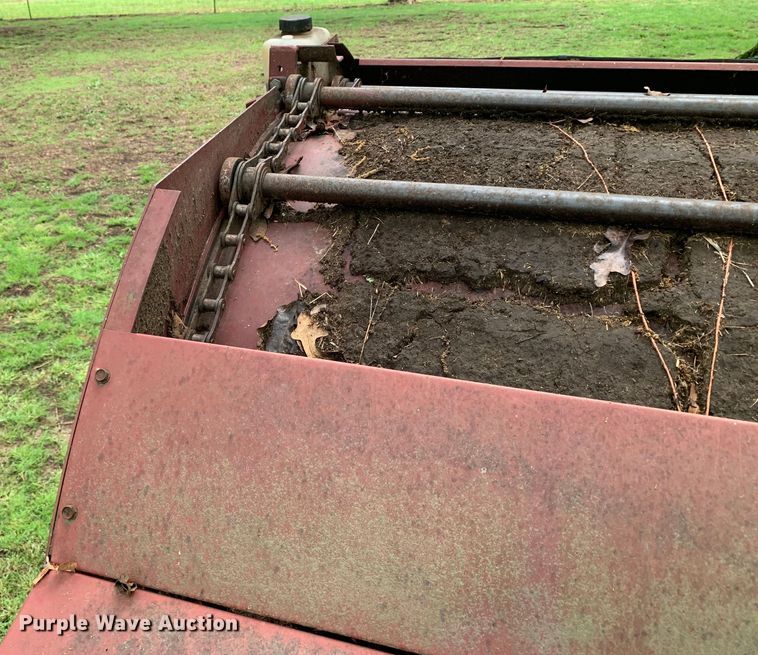 image for item DM7824 M&W 4500 round baler