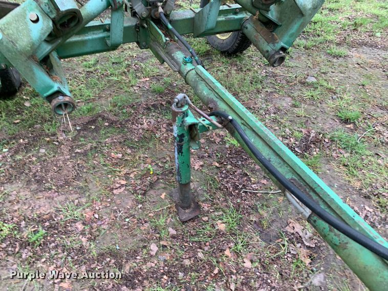 image for item DM7825 John Deere 702 Rake hay rake
