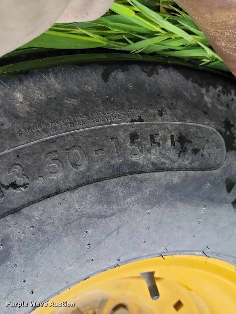 image for item DP1463 2016 Vermeer MC4500 disc mower