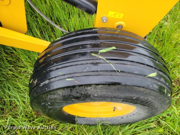 image for item DP1463 2016 Vermeer MC4500 disc mower