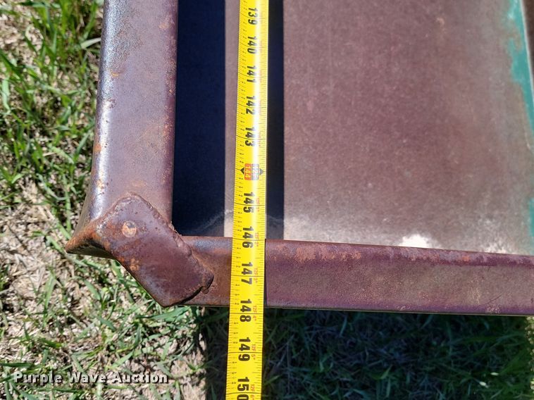 image for item DP3552 (4) Vern Mfg. livestock feeders 