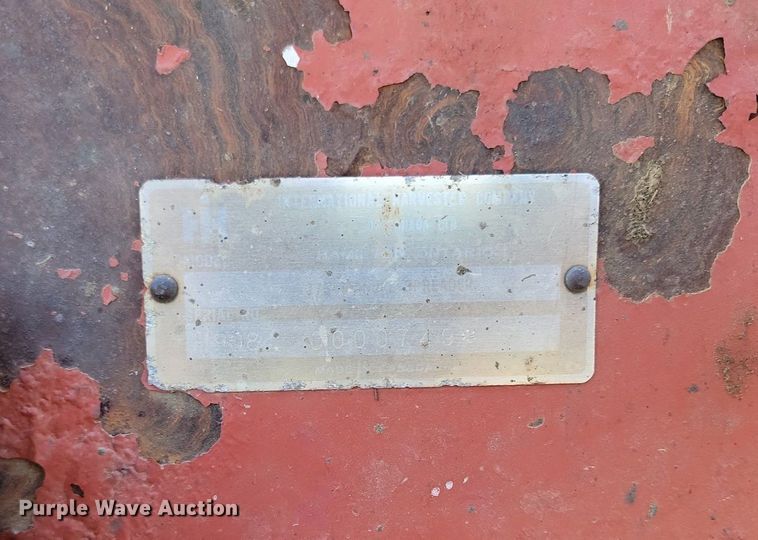 image for item DP3559 International Harvest 11908 manure spreader