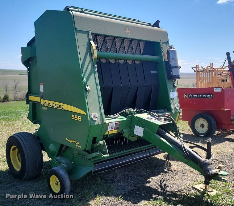 image for item DP3562 2007 John Deere  558 MegaWide Plus round baler