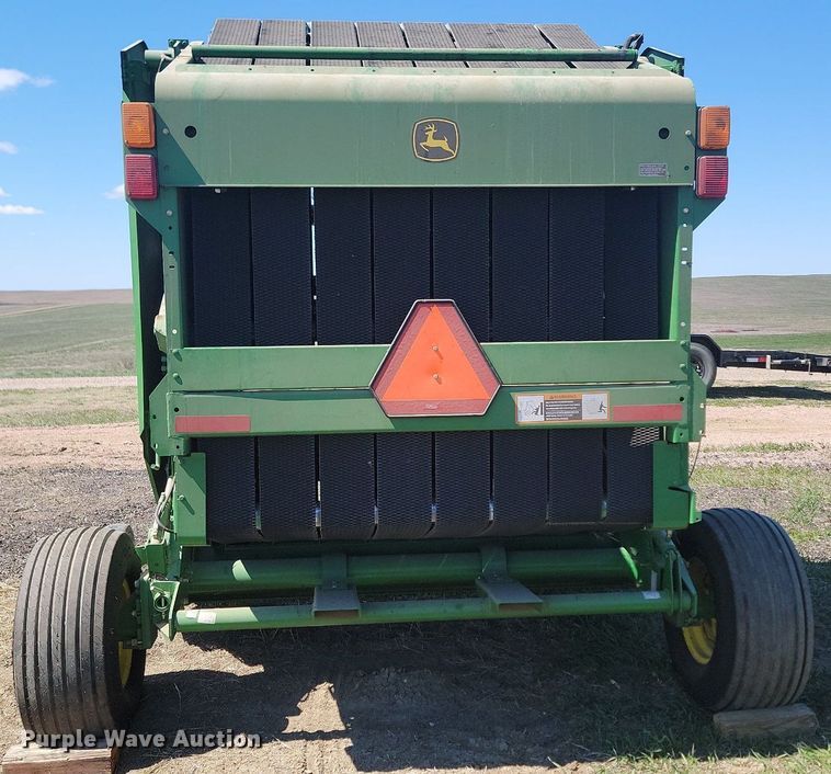 image for item DP3562 2007 John Deere  558 MegaWide Plus round baler