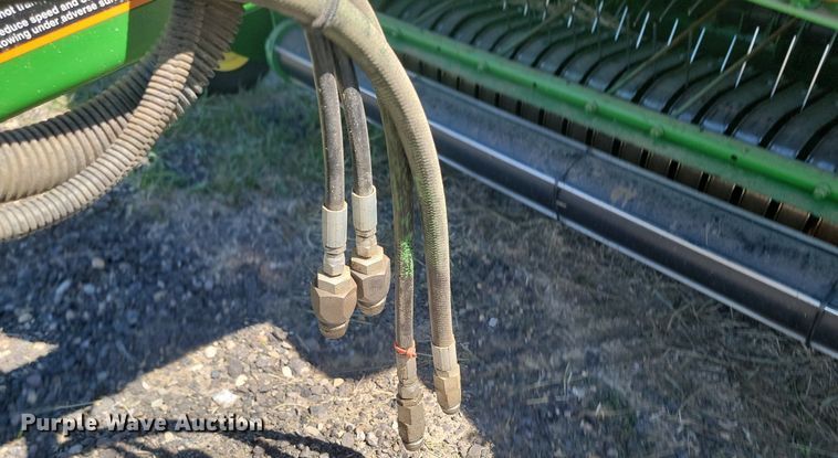 image for item DP3562 2007 John Deere  558 MegaWide Plus round baler