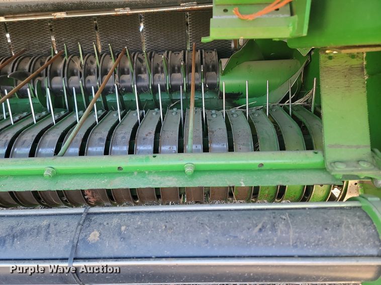 image for item DP3562 2007 John Deere  558 MegaWide Plus round baler