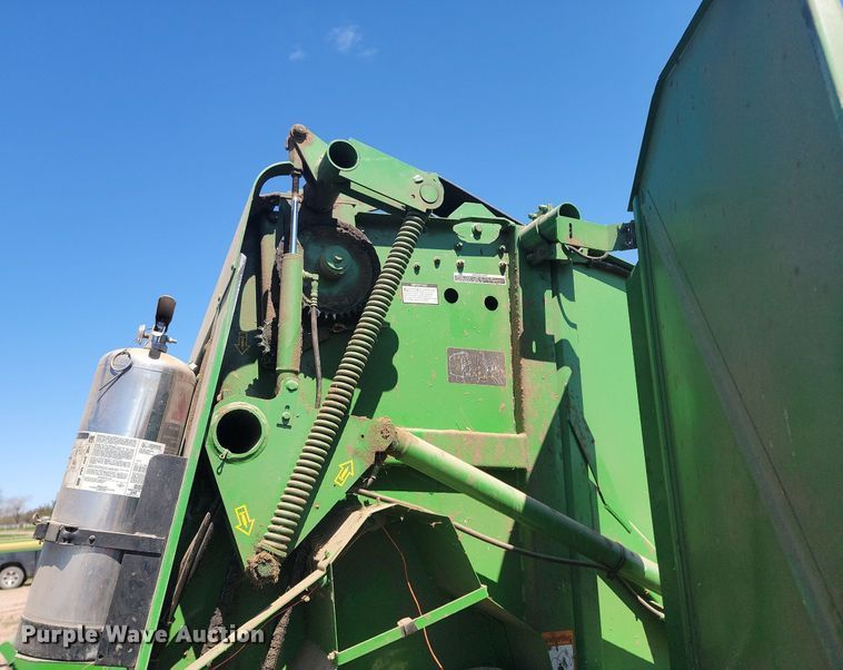 image for item DP3562 2007 John Deere  558 MegaWide Plus round baler