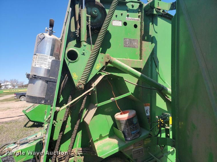 image for item DP3562 2007 John Deere  558 MegaWide Plus round baler