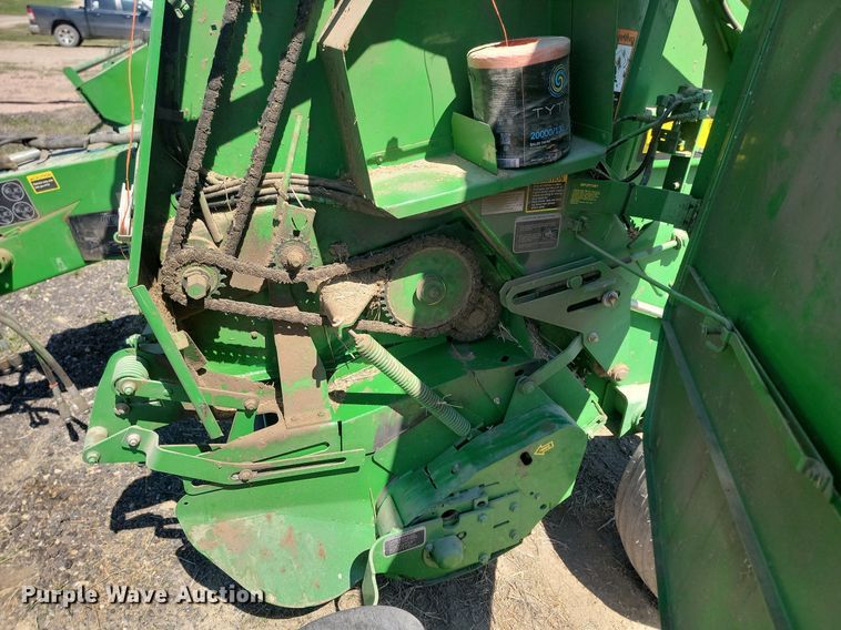 image for item DP3562 2007 John Deere  558 MegaWide Plus round baler