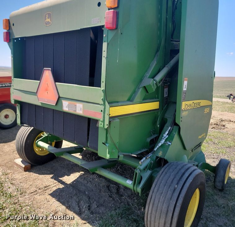 image for item DP3562 2007 John Deere  558 MegaWide Plus round baler