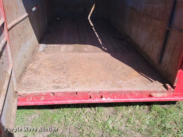 image for item DP3568 1979 S & S 6x16 livestock trailer
