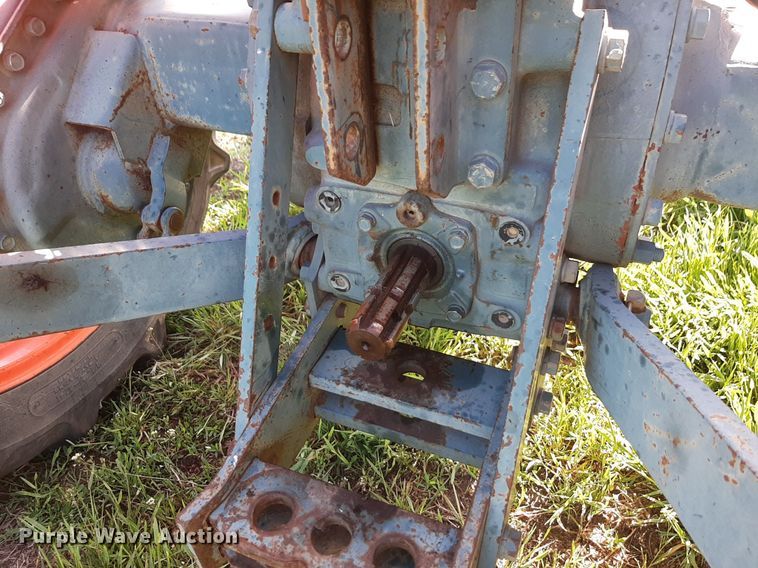 image for item DQ7061 1982 Kubota L275 MFWD tractor