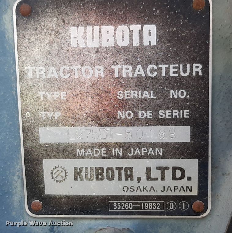 image for item DQ7061 1982 Kubota L275 MFWD tractor