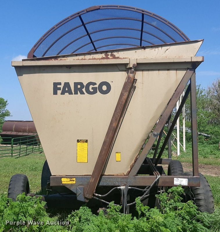 image for item DQ7062 Fargo silage wagon