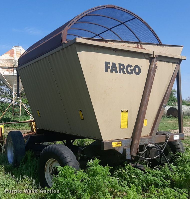 image for item DQ7062 Fargo silage wagon