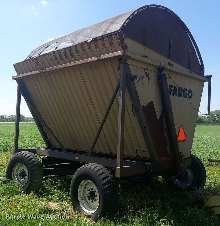 image for item DQ7062 Fargo silage wagon