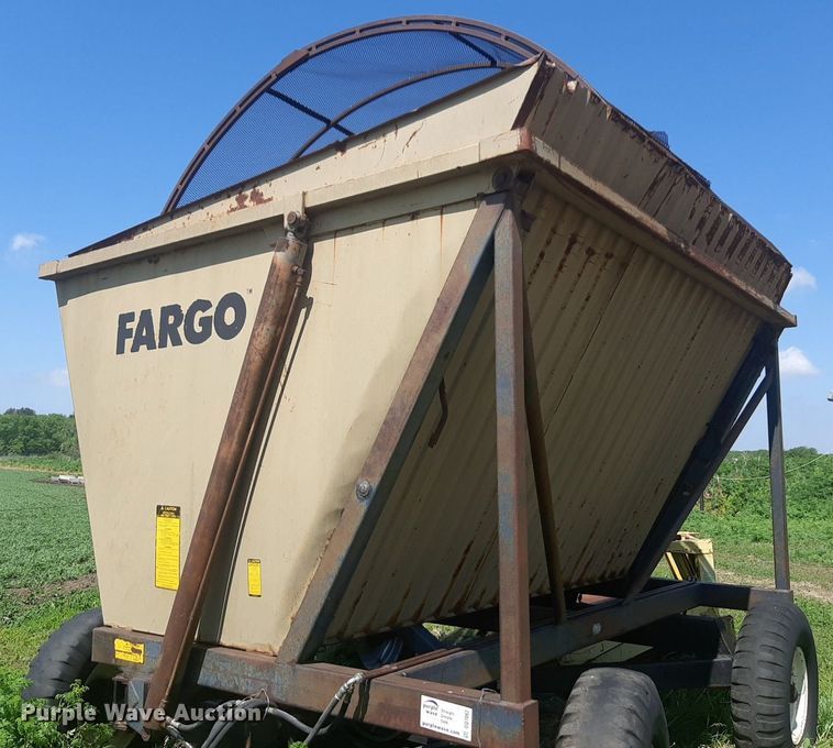 image for item DQ7062 Fargo silage wagon