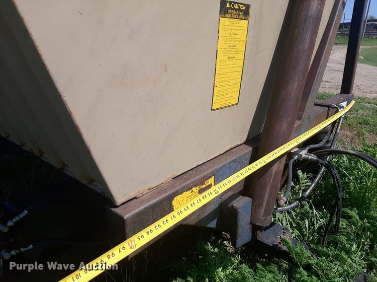 image for item DQ7062 Fargo silage wagon