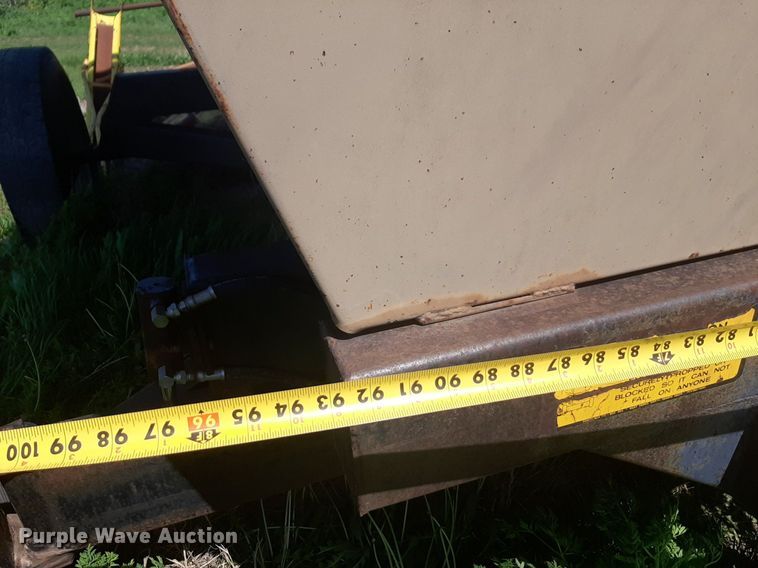 image for item DQ7062 Fargo silage wagon