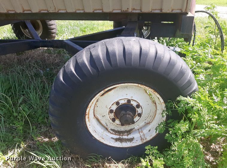 image for item DQ7062 Fargo silage wagon